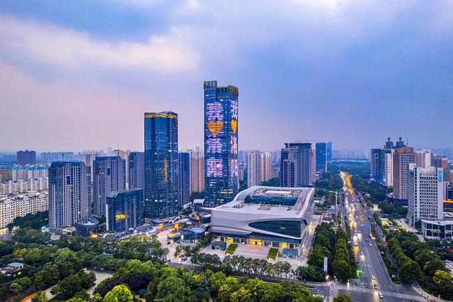 潮赋能城市远比想象的复杂凯发k8娱乐登录深度 国(图3)
