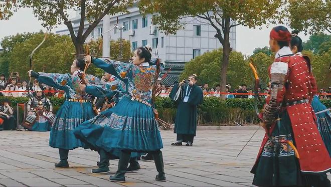 潮赋能城市远比想象的复杂凯发k8娱乐登录深度 国(图32)